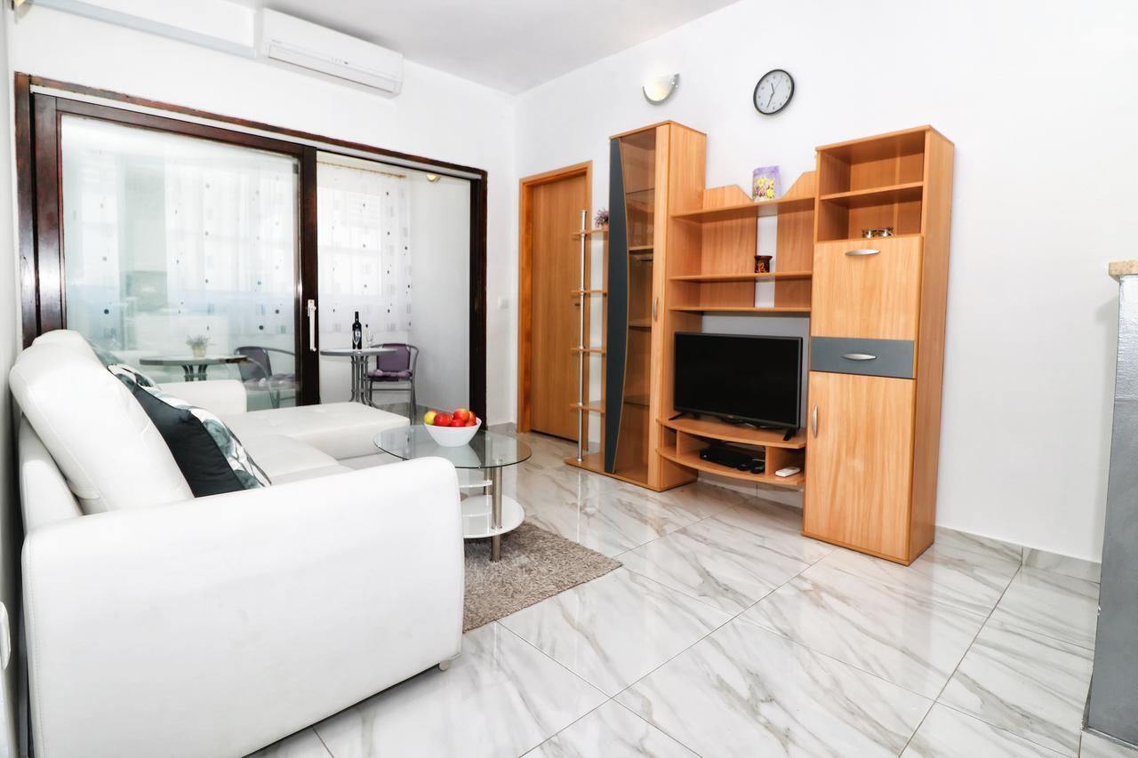 Apartments Amalia Rovinj Exterior photo