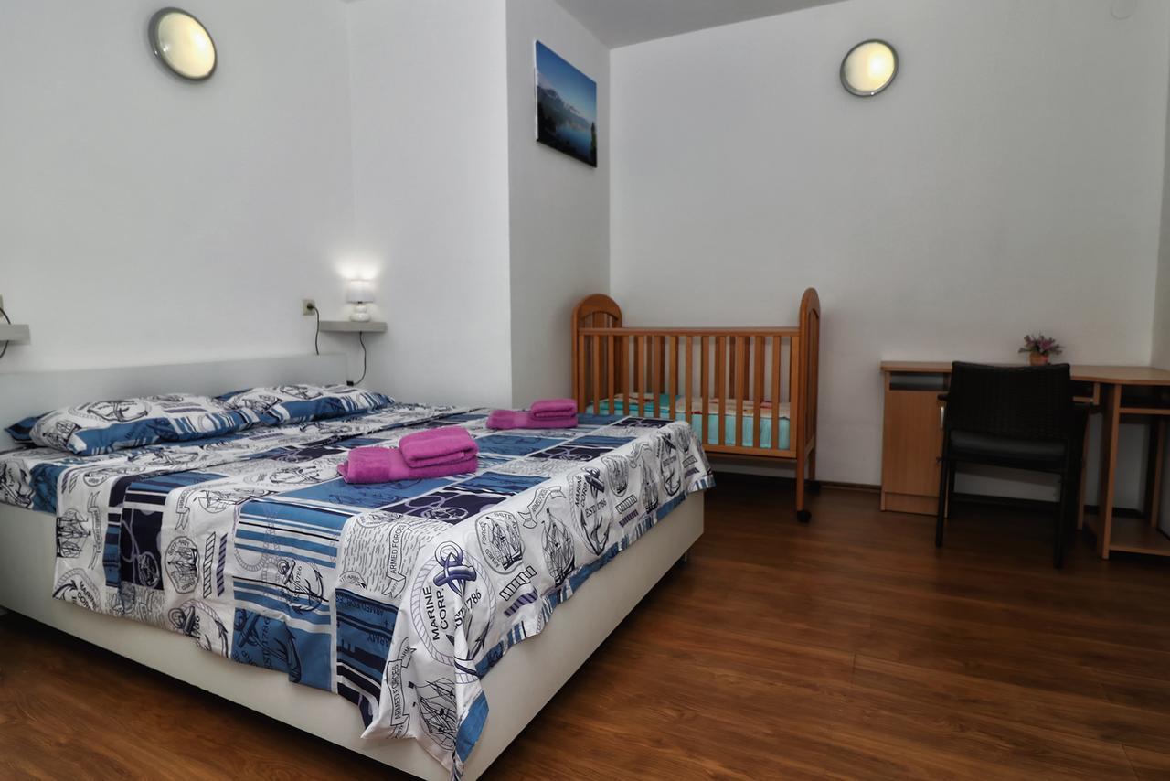 Apartments Amalia Rovinj Exterior photo